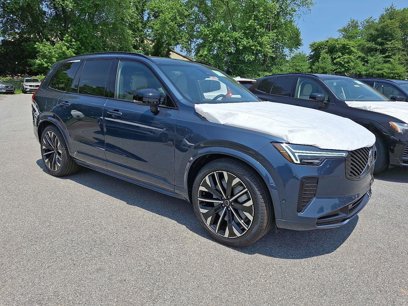 New 2026 Volvo XC90 B6 Ultra