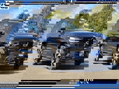 New 2025 Volvo XC60 T8 Plus w/ Protection Package Premier