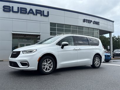 Used 2023 Chrysler Pacifica Touring-L