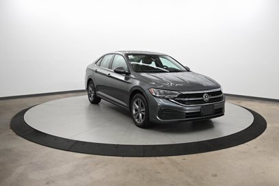Used 2023 Volkswagen Jetta SE