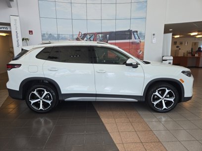 New 2025 Volkswagen Tiguan SE