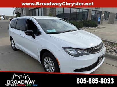 New 2025 Chrysler Voyager LX