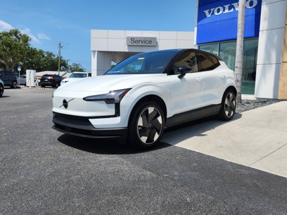 New 2025 Volvo EX30 Ultra w/ Climate Package