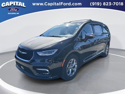 Used 2023 Chrysler Pacifica Limited