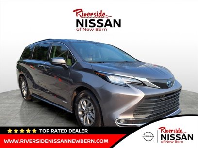 Used 2021 Toyota Sienna XLE