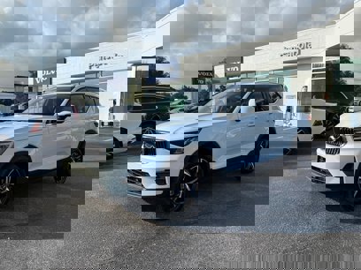 New 2025 Volvo XC40 B5 Core w/ Protection Package Premier