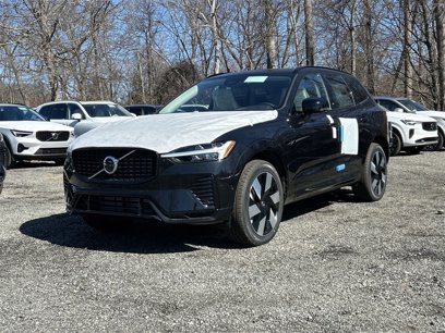 New 2025 Volvo XC60 T8 Plus w/ Climate Package