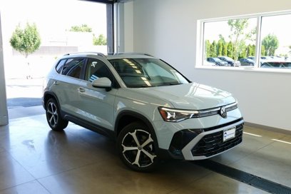 New 2025 Volkswagen Taos SEL