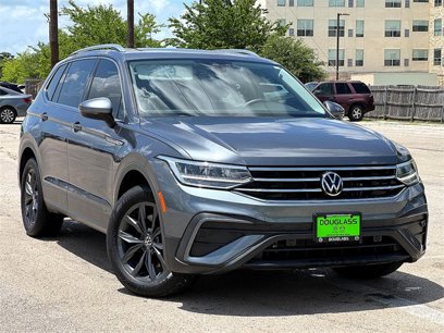 Certified 2022 Volkswagen Tiguan SE w/ Panoramic Sunroof Package