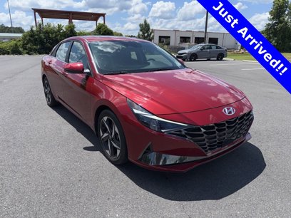 Used 2022 Hyundai Elantra SEL w/ Convenience + Premium Package
