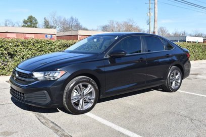 Used 2022 Volkswagen Jetta SE w/ Panoramic Sunroof Package