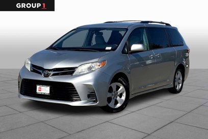 Certified 2019 Toyota Sienna LE