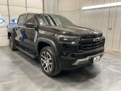 Used 2024 Chevrolet Colorado Z71 w/ Z71 Convenience Package 2