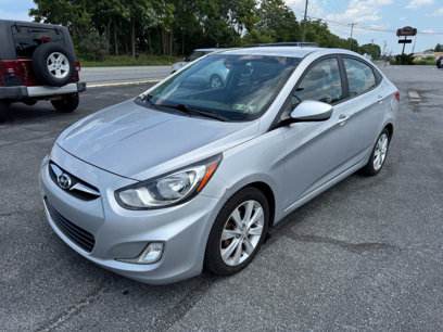 Used 2012 Hyundai Accent GLS w/ Premium Pkg 3