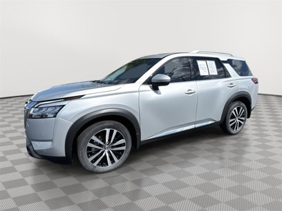 Used 2023 Nissan Pathfinder Platinum