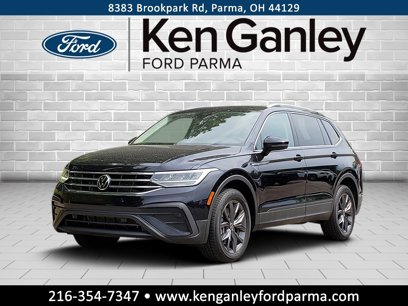 Used 2022 Volkswagen Tiguan SE w/ Panoramic Sunroof Package
