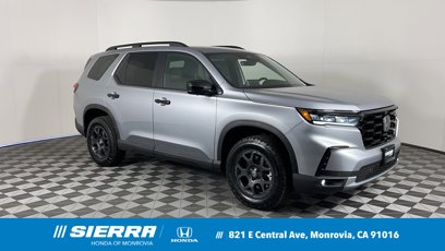 New 2025 Honda Pilot TrailSport