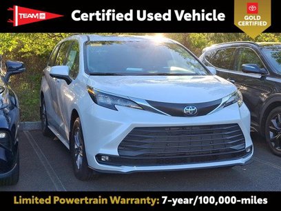Certified 2025 Toyota Sienna XLE