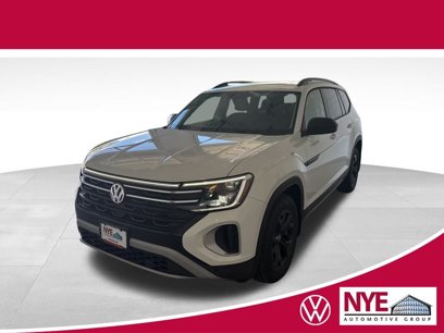 New 2025 Volkswagen Atlas Peak Edition SE