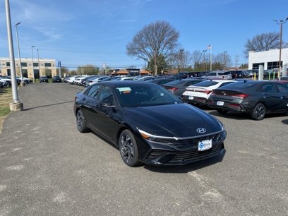 New 2025 Hyundai Elantra SEL