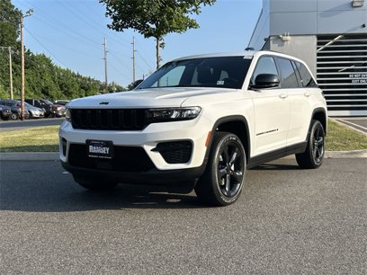 Used 2022 Jeep Grand Cherokee Altitude