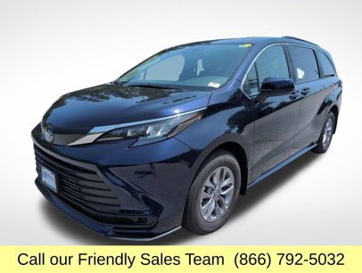 New 2025 Toyota Sienna LE w/ LE Plus Package