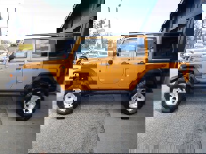 Used 2014 Jeep Wrangler Unlimited Rubicon w/ Connectivity Group