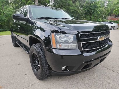 Used 2008 Chevrolet Suburban 2500 LT w/ Convenience Package 1