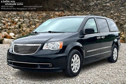 Used 2016 Chrysler Town & Country Touring w/ Driver Convenience Group