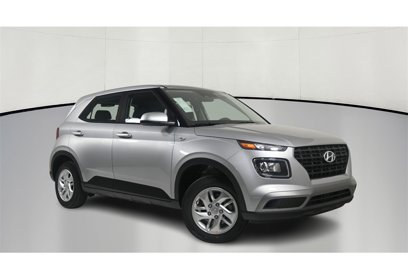 New 2025 Hyundai Venue SE