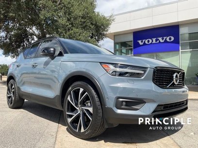 Used 2020 Volvo XC40 T4 R-Design