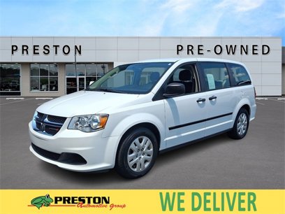 Used 2016 Dodge Grand Caravan American Value Package w/ UConnect Hands-Free Group