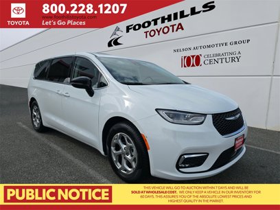 Used 2024 Chrysler Pacifica Limited