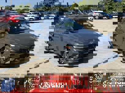Certified 2025 Hyundai Elantra Sport