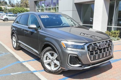 Certified 2025 Audi Q7 2.0T Premium w/ Convenience Package