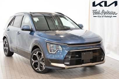 Used 2023 Kia Niro SX Touring
