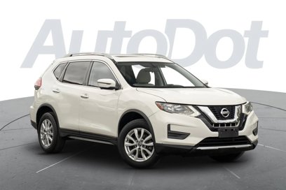 Used 2017 Nissan Rogue SV