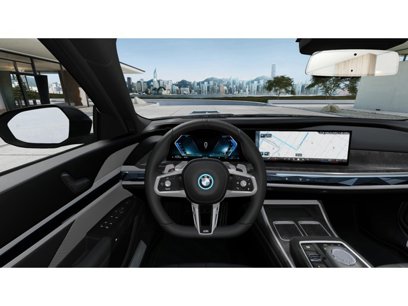 New 2025 BMW 750e xDrive