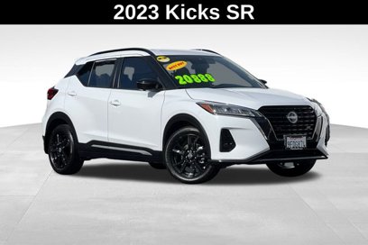 Used 2023 Nissan Kicks SR