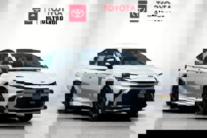 New 2025 Toyota Camry SE