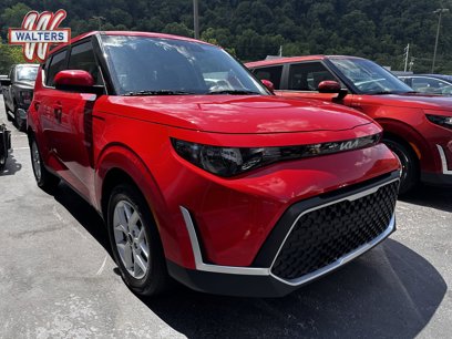 New 2025 Kia Soul LX