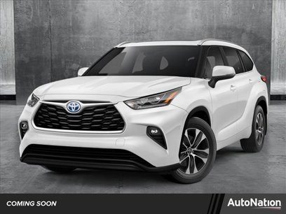 New 2025 Toyota Highlander XLE