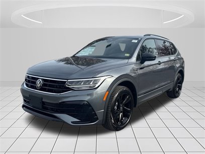 New 2024 Volkswagen Tiguan SE R-Line