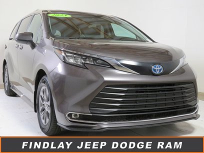 Used 2023 Toyota Sienna XLE