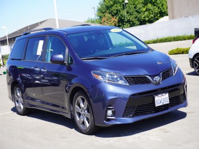 Used 2019 Toyota Sienna SE