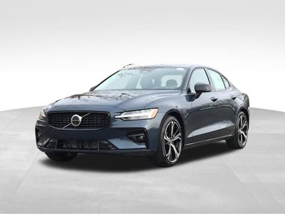 New 2024 Volvo S60 B5 Plus w/ Climate Package