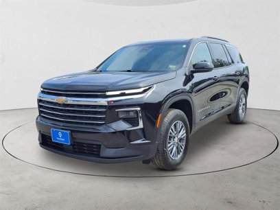 Used 2025 Chevrolet Traverse LT