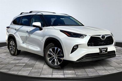 New 2025 Toyota Highlander XLE