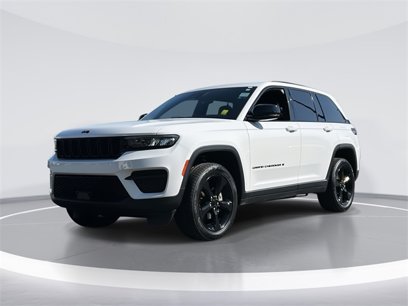 Used 2023 Jeep Grand Cherokee Altitude
