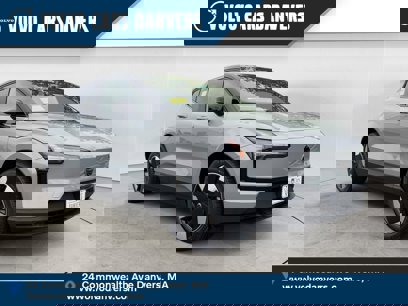 New 2025 Volvo EX30 Plus w/ Protection Package Premier